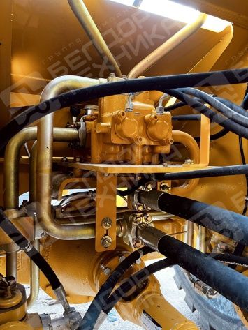 Фронтальный погрузчик XGMA XG956