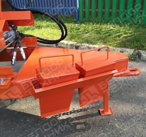 Пескоразбрасыватель прицепной А-415