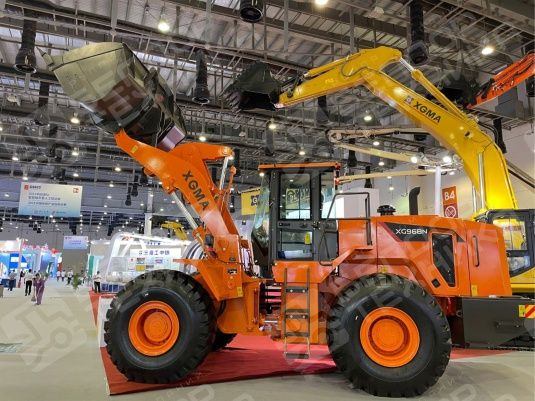 Фронтальный погрузчик XGMA XG968