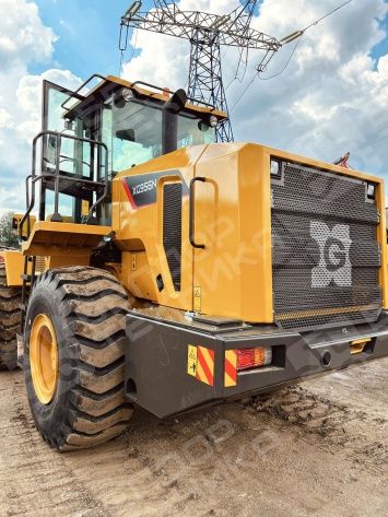 Фронтальный погрузчик XGMA XG956