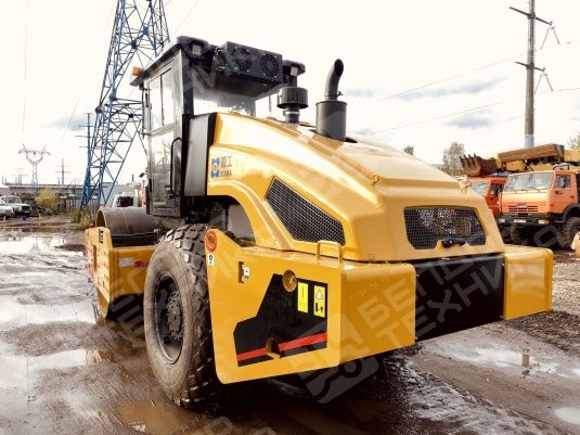 Грунтовый каток XGMA XG618H