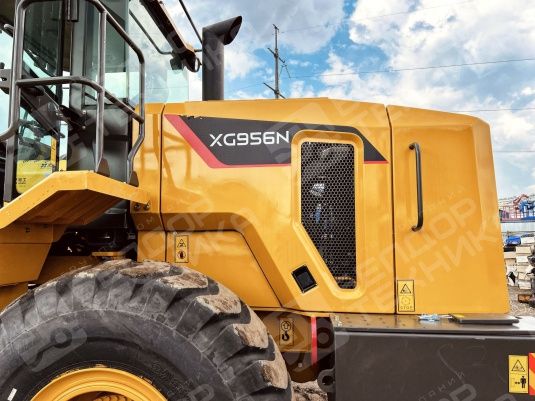 Фронтальный погрузчик XGMA XG956
