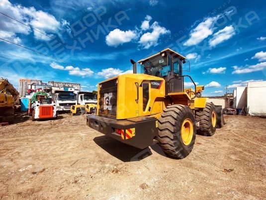 Фронтальный погрузчик XGMA XG955