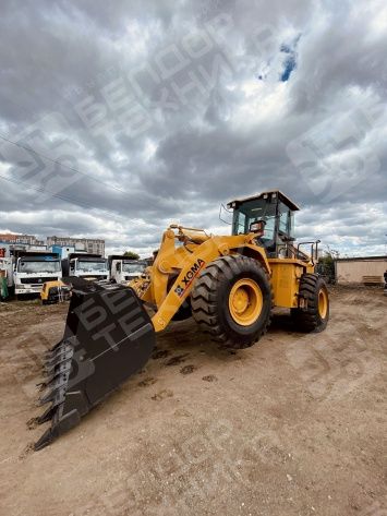 Фронтальный погрузчик XGMA XG955