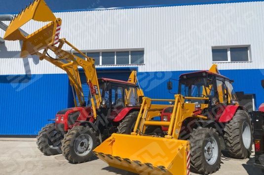 Экскаватор-погрузчик ДЭМ-1143