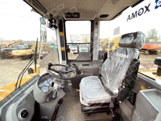 Фронтальный погрузчик XGMA XG931