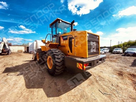 Фронтальный погрузчик XGMA XG955