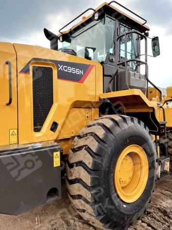Фронтальный погрузчик XGMA XG956