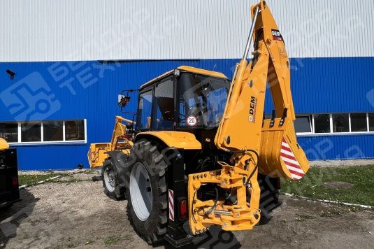 Экскаватор-погрузчик ДЭМ-1143