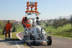 В Москве началось нанесение дорожной разметки